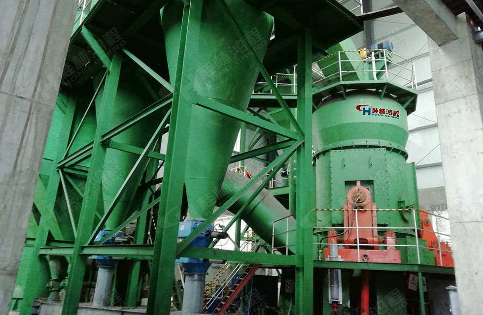 磨錳礦客戶訂購一臺HLM2000立式磨粉...