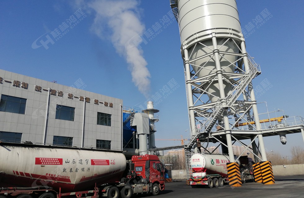 山東客戶蘭炭立式磨粉機項目