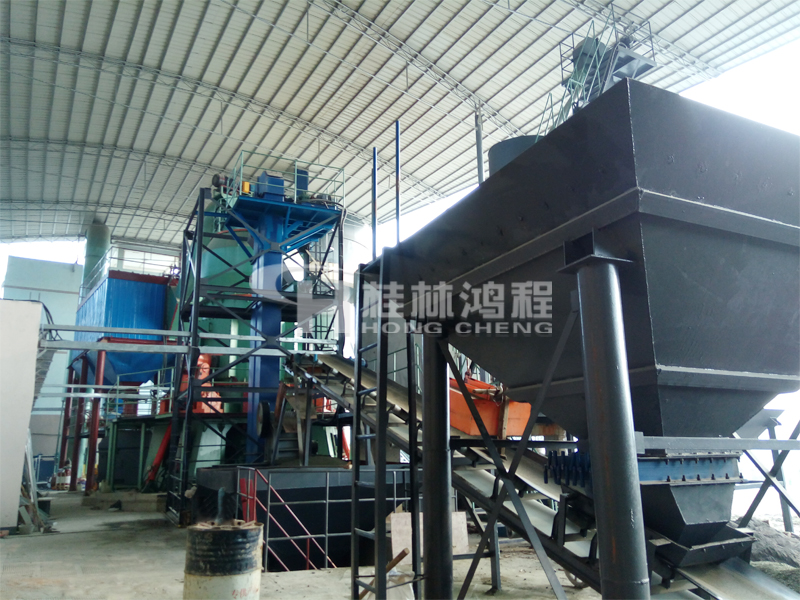 鍛造石墨乳，石墨磨粉機，立式磨粉機，磨粉機價格，立磨，磨粉設(shè)備，桂林鴻程