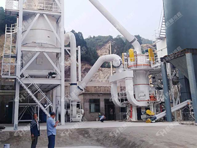 超細(xì)立磨碳酸鈣生產(chǎn)線，超細(xì)立磨，立磨碳酸鈣，碳酸鈣生產(chǎn)線，超細(xì)立式磨粉機(jī)，磨粉機(jī)廠家，客戶現(xiàn)場