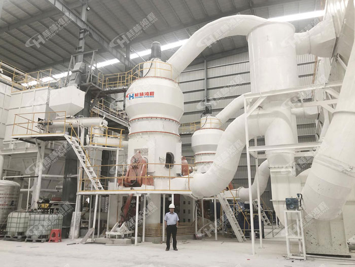 3000目超細(xì)磨粉機(jī)，超細(xì)立式磨粉機(jī)，超細(xì)立磨，超細(xì)立式磨，磨粉機(jī)廠家，磨粉機(jī)價格，客戶現(xiàn)場