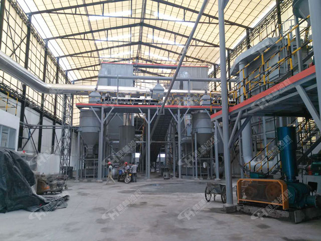 螢石粉的用途，螢石礦干磨機，螢石磨粉機，螢石雷蒙磨，雷蒙磨粉機，磨粉機廠家，客戶現場