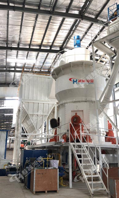 白云石干磨，立式磨粉機(jī)，白云石磨粉機(jī)，立磨，磨粉機(jī)廠家，客戶現(xiàn)場(chǎng)