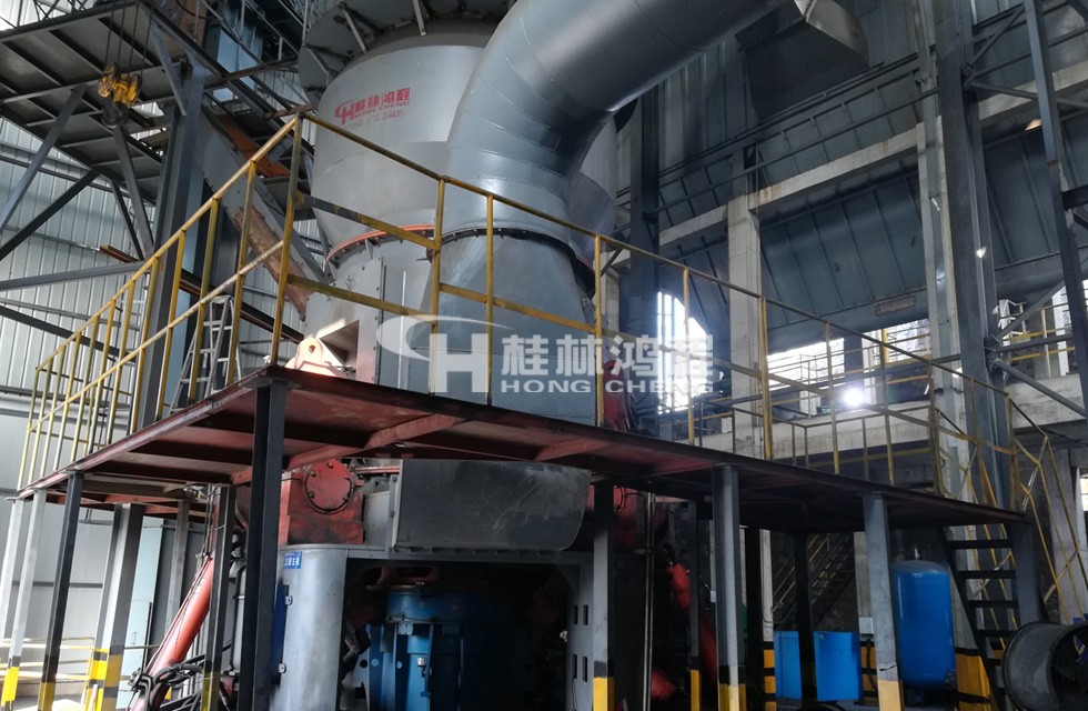 粉煤灰的粉磨設(shè)備，粉煤灰細(xì)磨，粉煤灰立磨，大型立磨