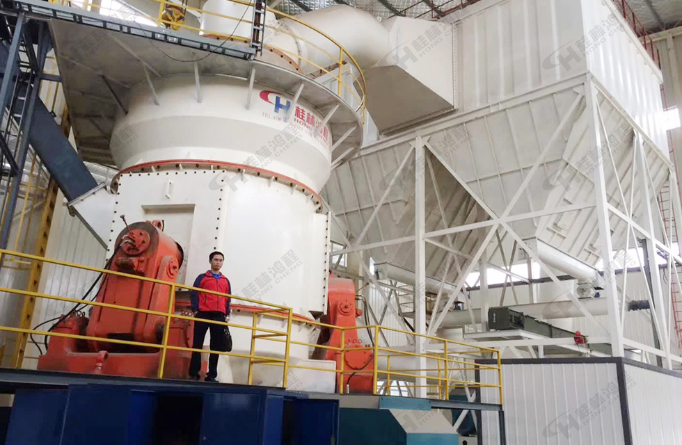 碳酸錳礦粉生產(chǎn)廠家用立式磨粉機(jī)生產(chǎn)線設(shè)備來加工礦粉 