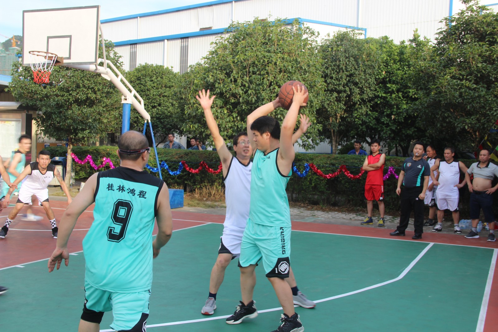 桂林鴻程秋季籃球賽半決賽火熱來襲！
