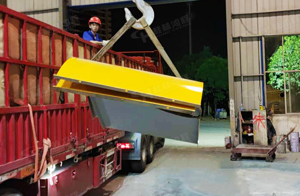 【發貨】海內外訂單火爆,大批鴻程設備奔赴全球!